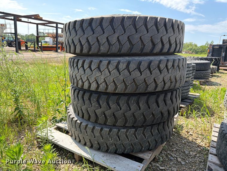 image for item FK3020 Approximately 21 tires
