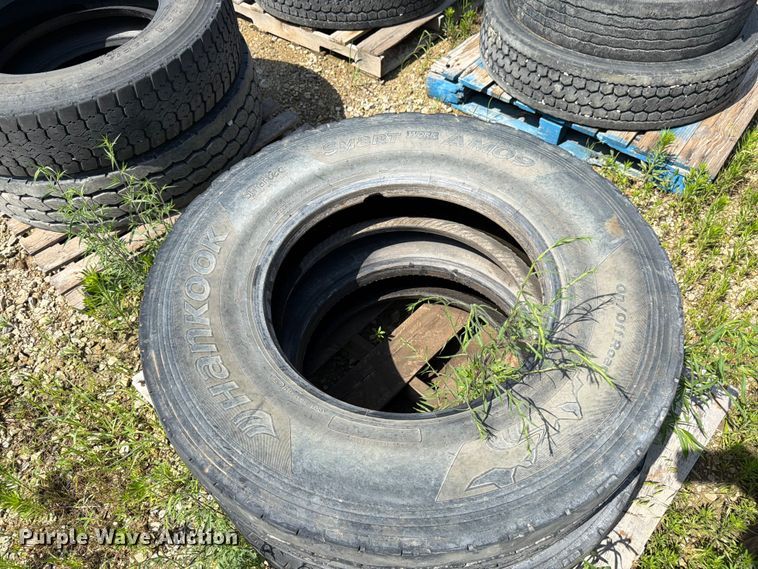 image for item FK3020 Approximately 21 tires