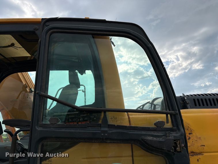 image for item FK3021 2010 Hyundai ROBEX160LC-9 excavator