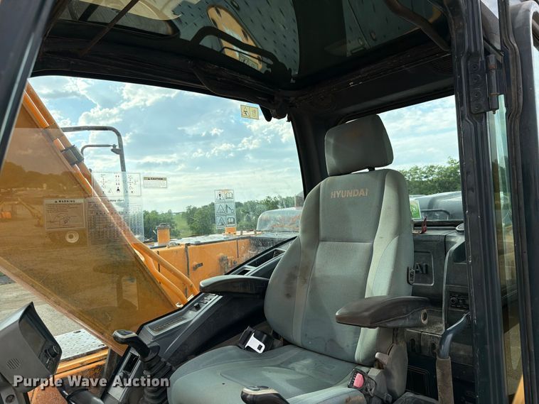 image for item FK3021 2010 Hyundai ROBEX160LC-9 excavator