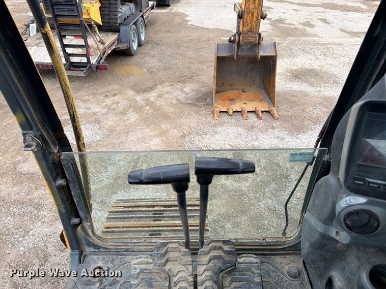 image for item FK3021 2010 Hyundai ROBEX160LC-9 excavator