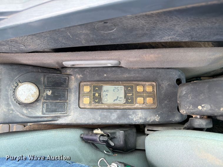 image for item FK3021 2010 Hyundai ROBEX160LC-9 excavator