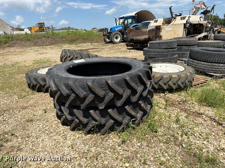 image for item FK3023 Approximately 10 tires