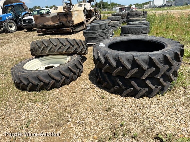 image for item FK3023 Approximately 10 tires