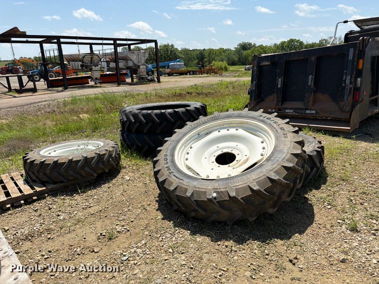image for item FK3023 Approximately 10 tires