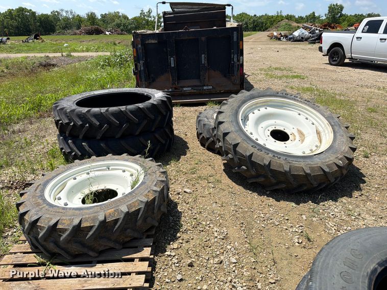 image for item FK3023 Approximately 10 tires
