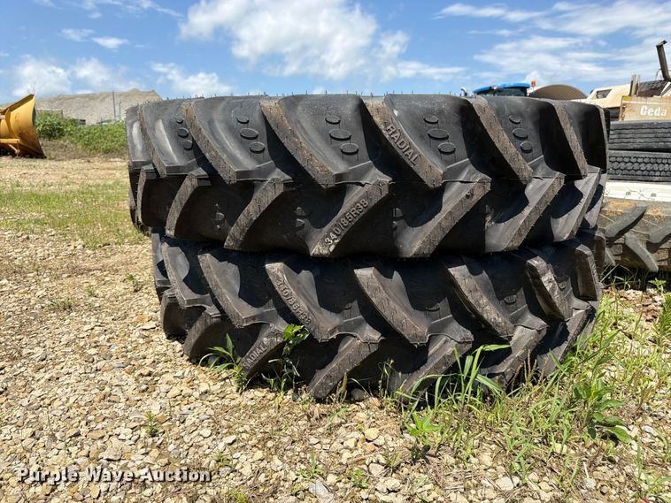 image for item FK3023 Approximately 10 tires