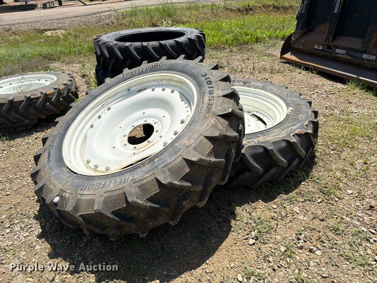 image for item FK3023 Approximately 10 tires