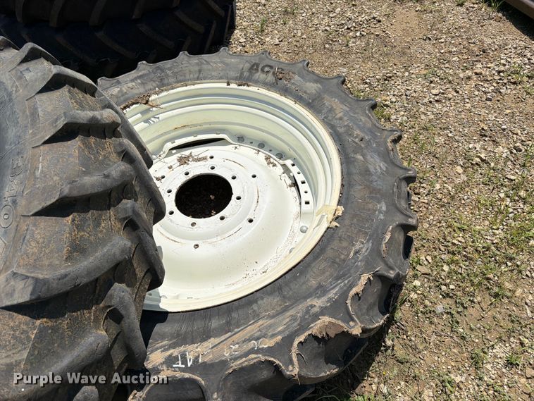 image for item FK3023 Approximately 10 tires