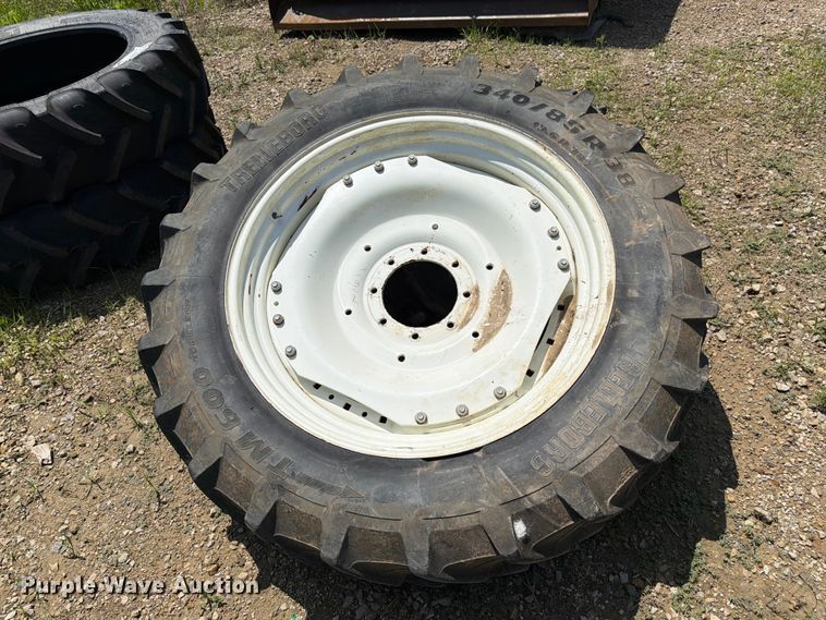 image for item FK3023 Approximately 10 tires