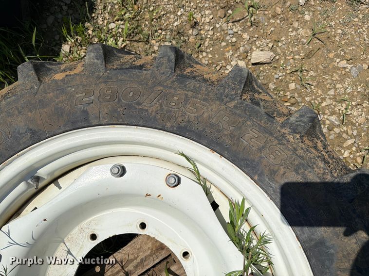 image for item FK3023 Approximately 10 tires