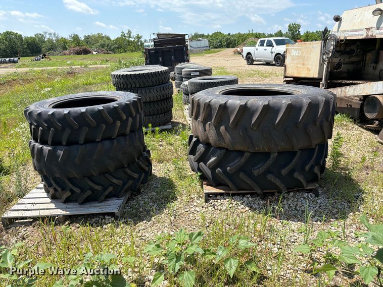 image for item FK3023 Approximately 10 tires