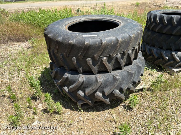 image for item FK3023 Approximately 10 tires