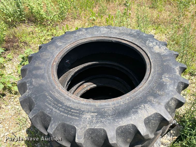 image for item FK3023 Approximately 10 tires