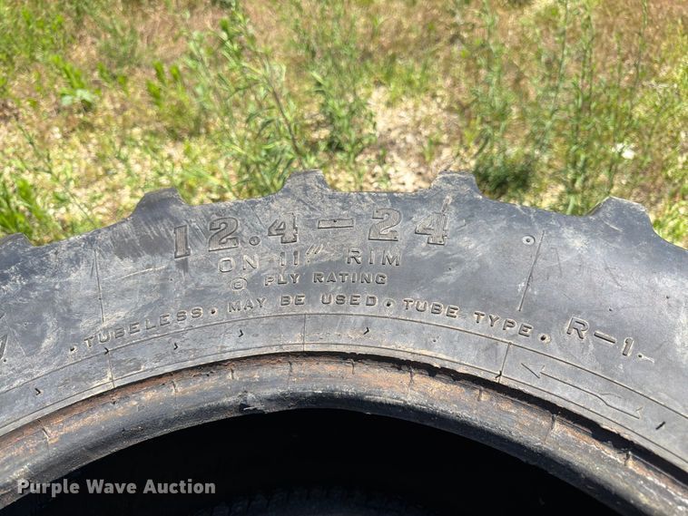 image for item FK3023 Approximately 10 tires