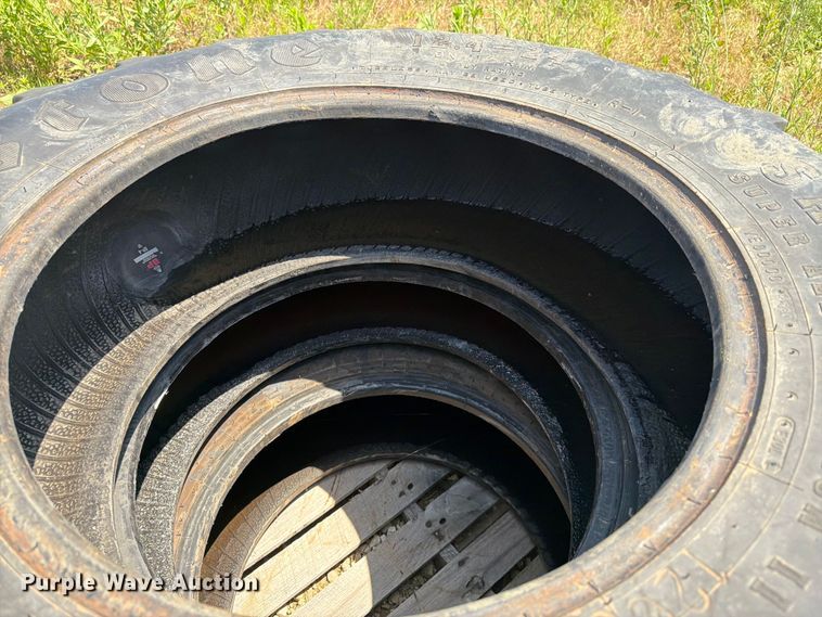 image for item FK3023 Approximately 10 tires