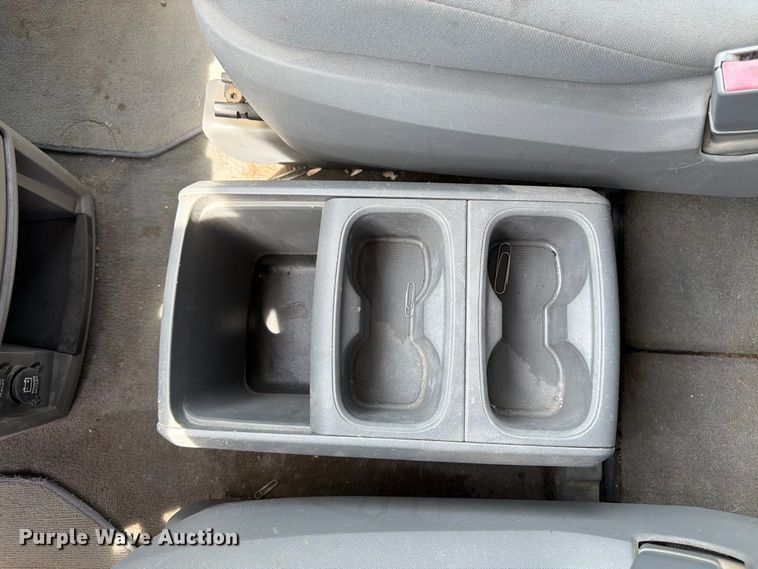 image for item FK3074 2010 Chrysler Town And Country LX van