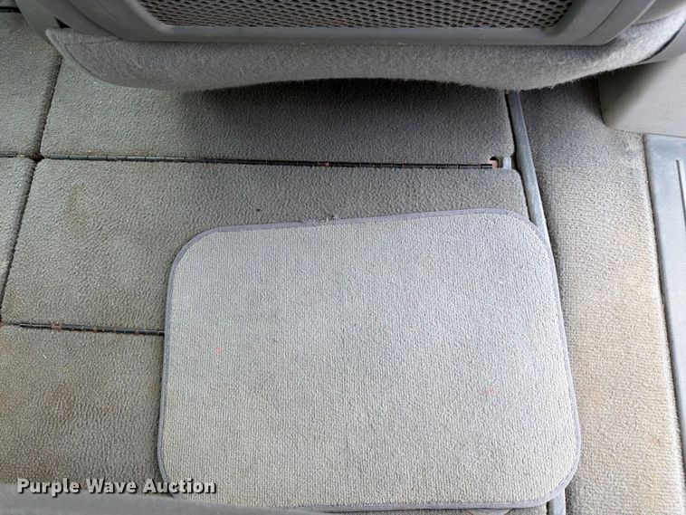 image for item FK3074 2010 Chrysler Town And Country LX van