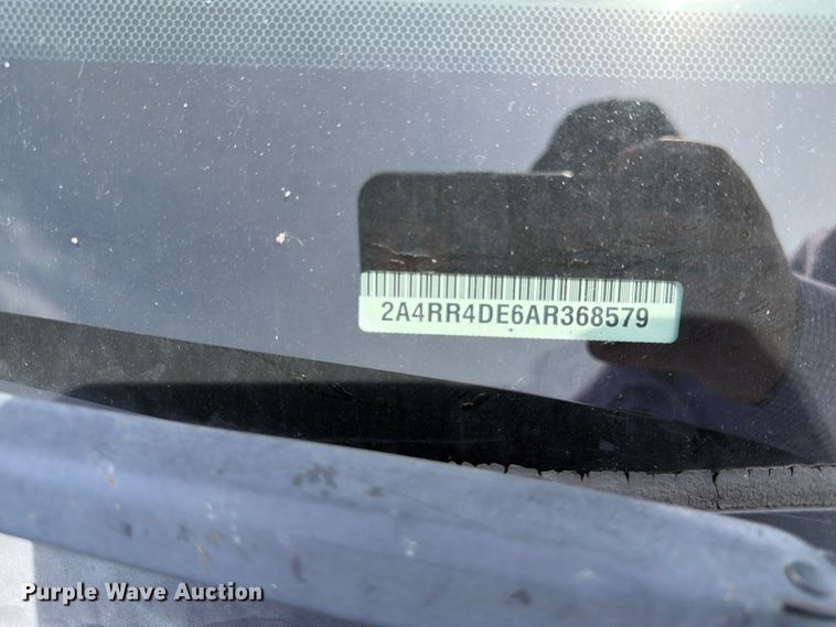 image for item FK3074 2010 Chrysler Town And Country LX van