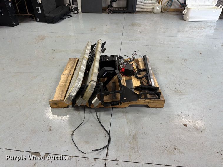 image for item FK3087 Law enforcement equipment