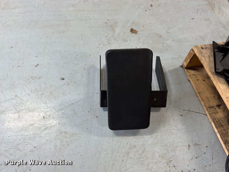 image for item FK3087 Law enforcement equipment