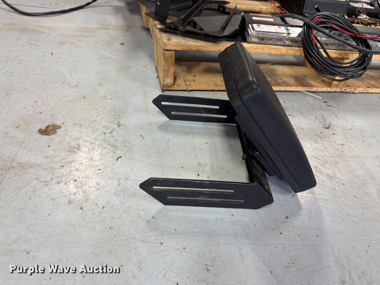 image for item FK3087 Law enforcement equipment
