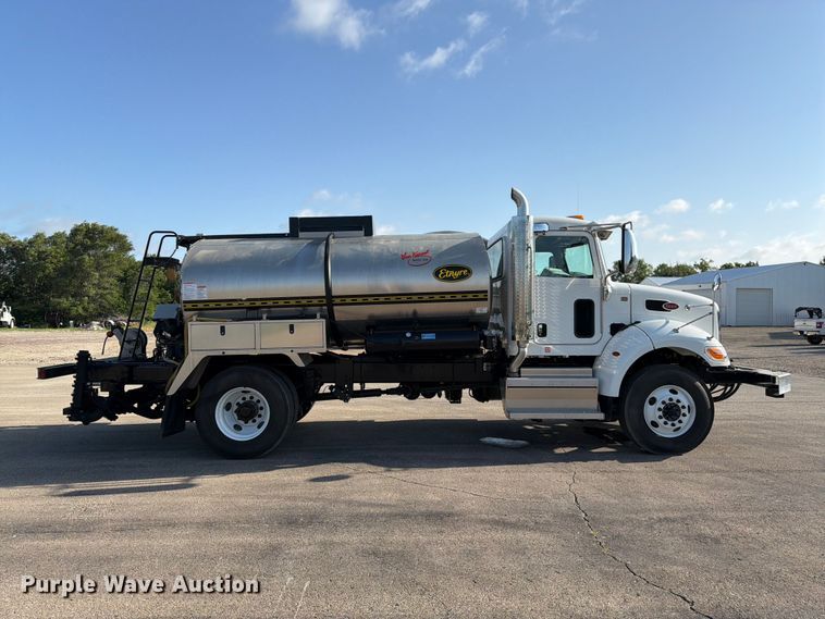 image for item FK3105 2020 Peterbilt 337 oil distributor truck