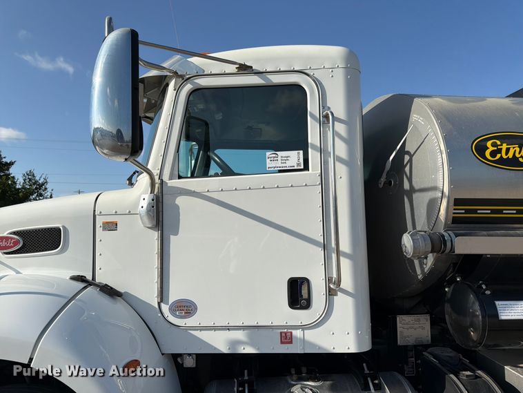 image for item FK3105 2020 Peterbilt 337 oil distributor truck
