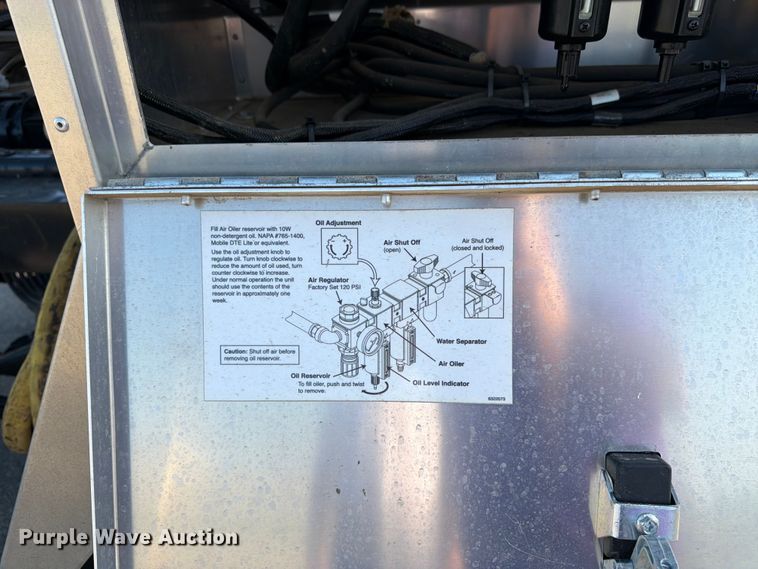 image for item FK3105 2020 Peterbilt 337 oil distributor truck
