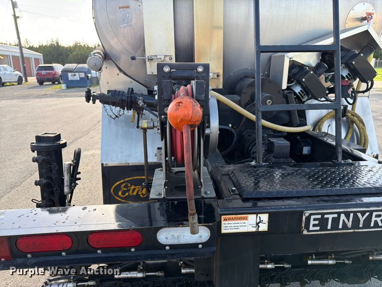 image for item FK3105 2020 Peterbilt 337 oil distributor truck