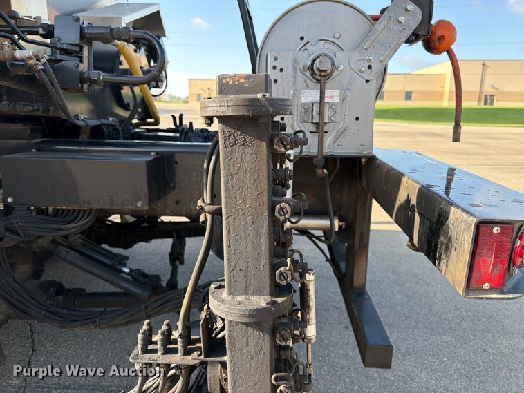 image for item FK3105 2020 Peterbilt 337 oil distributor truck