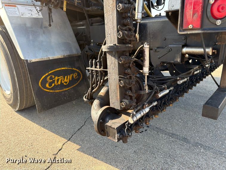 image for item FK3105 2020 Peterbilt 337 oil distributor truck