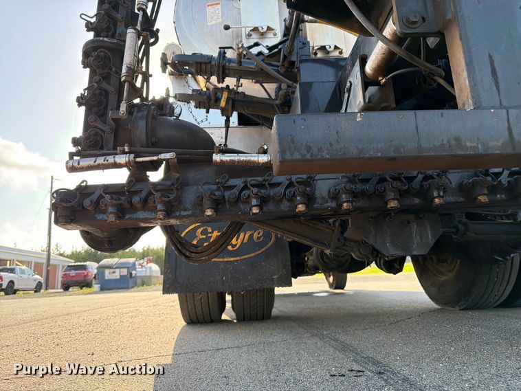 image for item FK3105 2020 Peterbilt 337 oil distributor truck