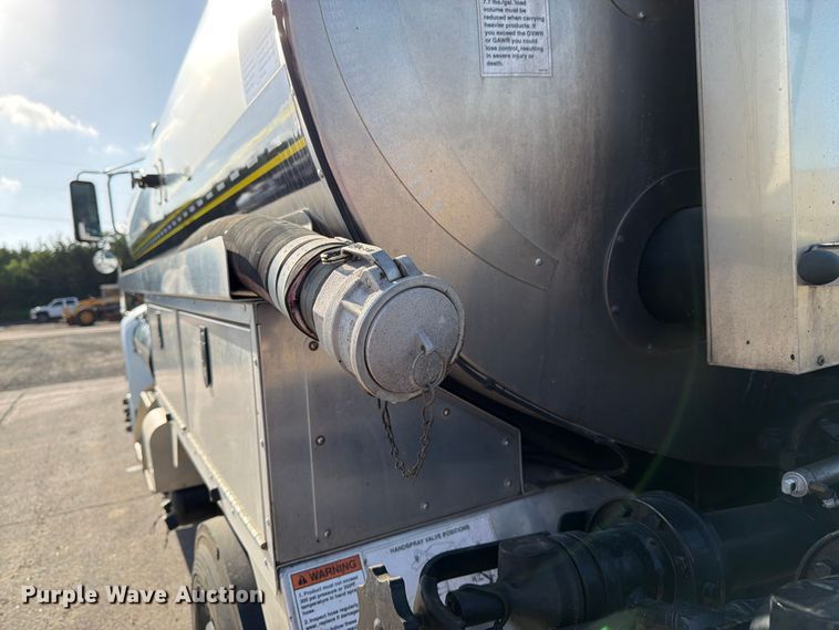 image for item FK3105 2020 Peterbilt 337 oil distributor truck