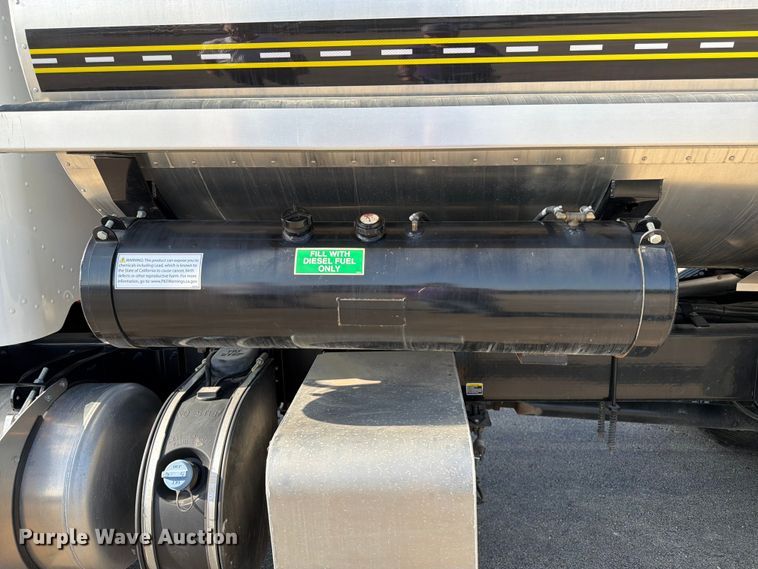 image for item FK3105 2020 Peterbilt 337 oil distributor truck