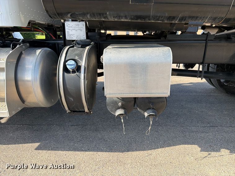 image for item FK3105 2020 Peterbilt 337 oil distributor truck