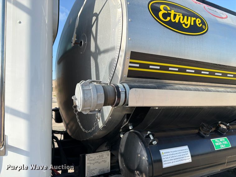 image for item FK3105 2020 Peterbilt 337 oil distributor truck