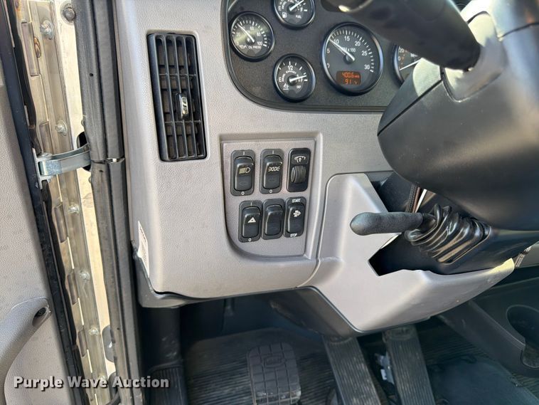 image for item FK3105 2020 Peterbilt 337 oil distributor truck