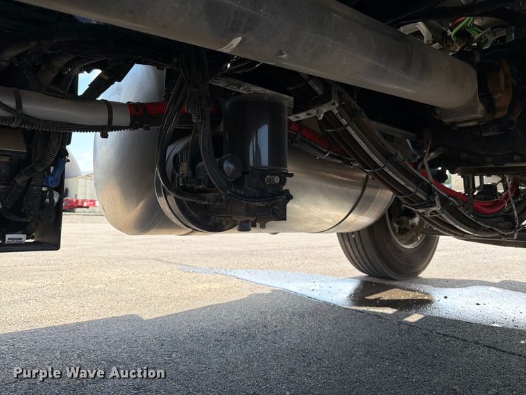 image for item FK3105 2020 Peterbilt 337 oil distributor truck