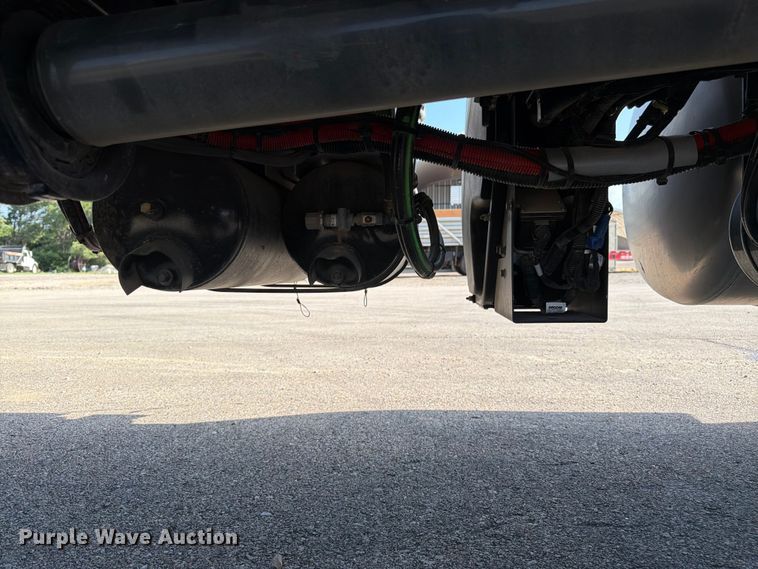 image for item FK3105 2020 Peterbilt 337 oil distributor truck