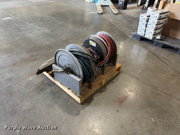 image for item FK3121 (2) hydraulic hose reels