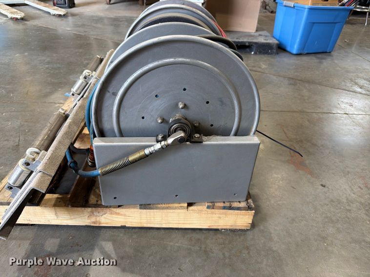 image for item FK3121 (2) hydraulic hose reels