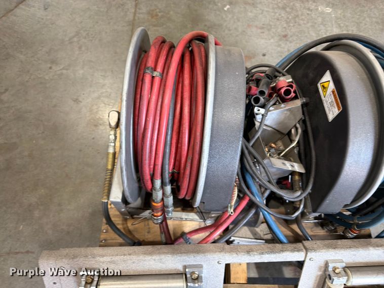 image for item FK3121 (2) hydraulic hose reels