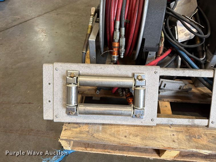 image for item FK3121 (2) hydraulic hose reels