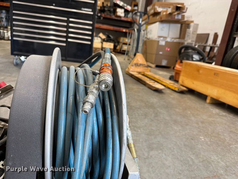 image for item FK3121 (2) hydraulic hose reels