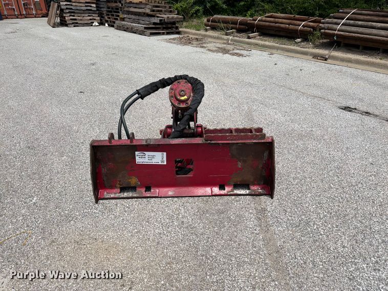 image for item FK3123 skid steer breaker