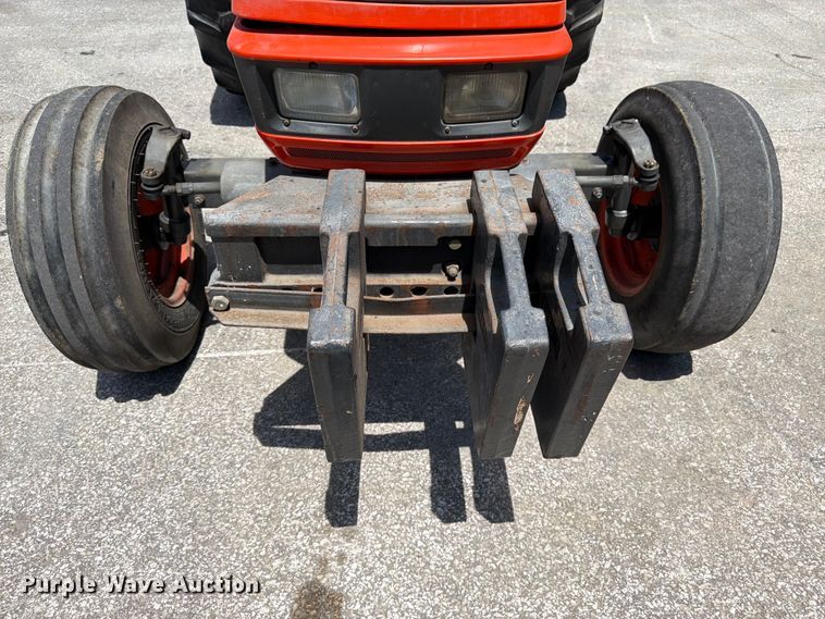 image for item FK3124 Kubota M6800 tractor