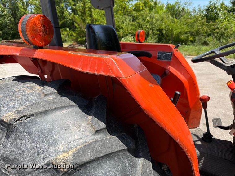 image for item FK3124 Kubota M6800 tractor