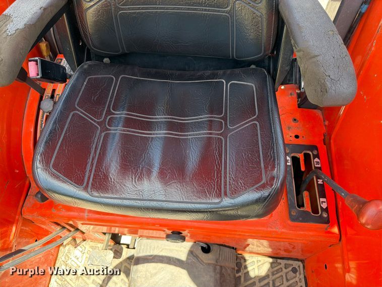 image for item FK3124 Kubota M6800 tractor