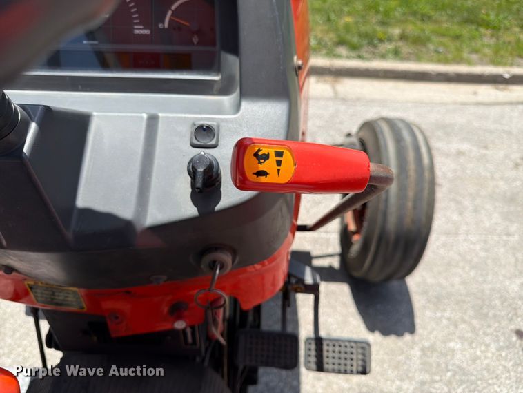 image for item FK3124 Kubota M6800 tractor